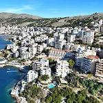 Apartamento Two Bedroom With Sea View 092 *
