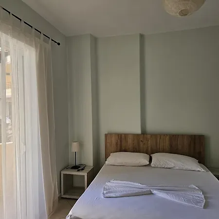 Two Bedroom With Sea View 092 *