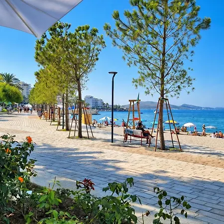 Two Bedroom With Sea View 092 *
