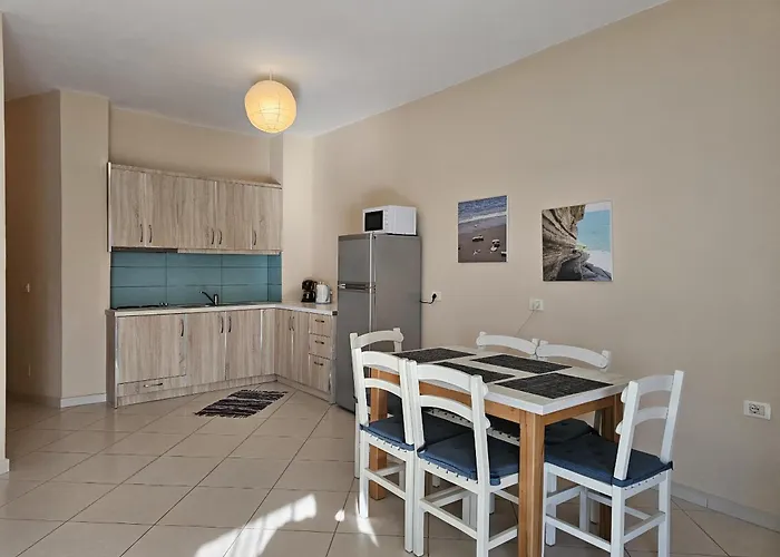 Апартаменты Two Bedroom With Sea View 092 Саранда