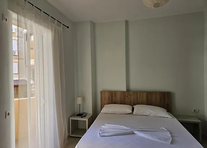 Two Bedroom With Sea View 092 *